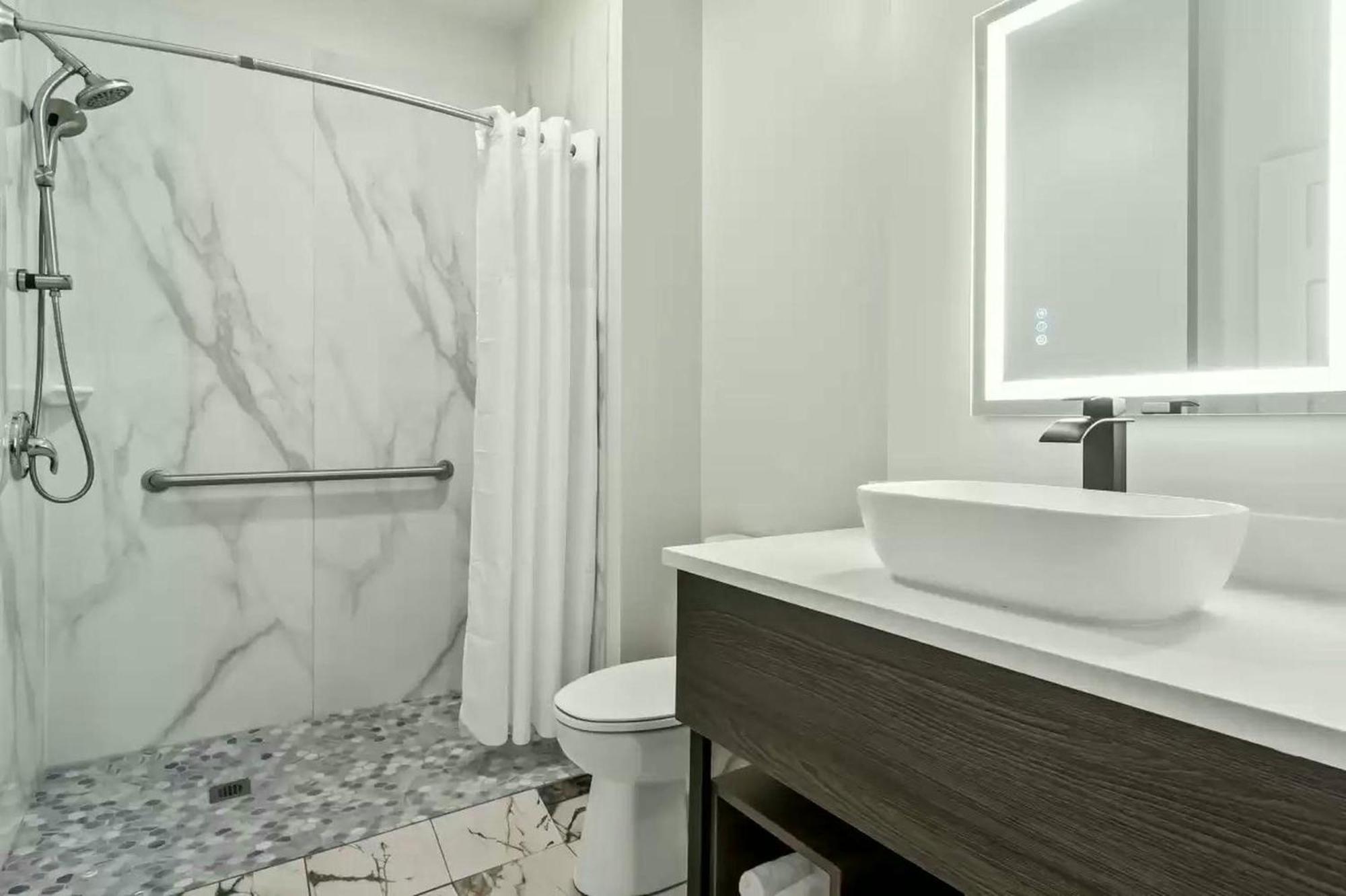 Quality Inn & Suites Columbia Harbison Dış mekan fotoğraf